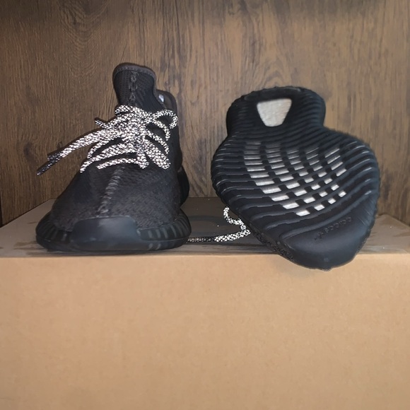 Adidas Yeezy Boost 350 V2Static Black(Reflective) - Picture 8 of 8